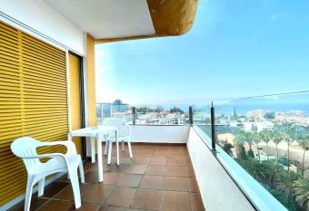 Estudio CS con Wifi, piscina en azotea con vista en Puerto de la Cruz allows 18 year olds to book a room