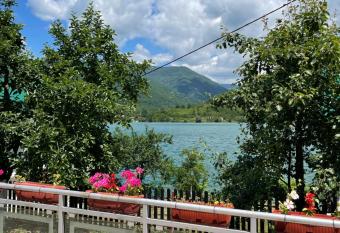 Montana Apartmani has Balcony rooms