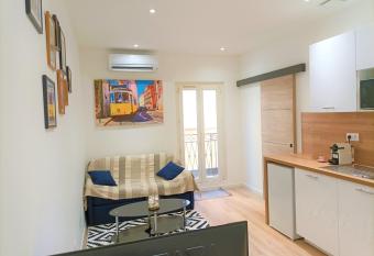 Cozy & chill cocooning Netlifx has Balcony rooms