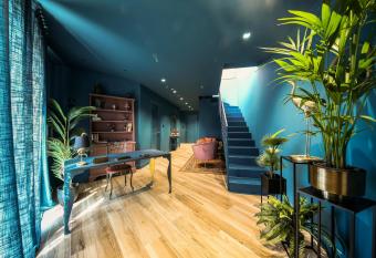 Vicolo Malavolta 7 Rooms and Suites has Balcony rooms