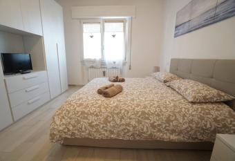 Casa La Cartolina has Balcony rooms