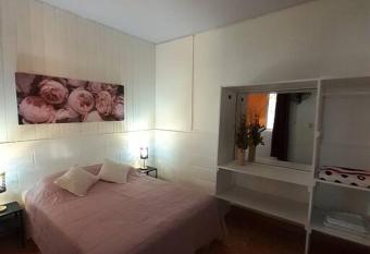 Apartamento Hogare  o allows 18 year olds to book a room