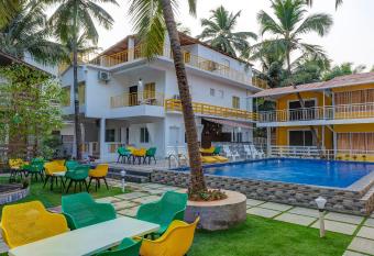 Treebo Trend Beach Walk Morjim allows 18 year olds to book a room