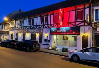 H  TEL RESTAURANT LE PICARDIE has Balcony rooms