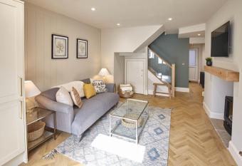 Host & Stay - The Salt Nook has Balcony rooms