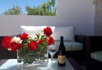 Agradable Villa con piscina a 15 Minutos de Granada has Balcony rooms