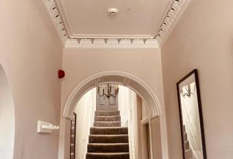 Bloomfield Seven,  allows 18 year olds to book a room