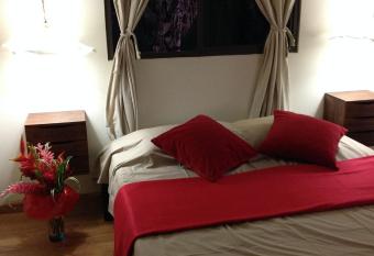 ROYAL VAI allows 18 year olds to book a room