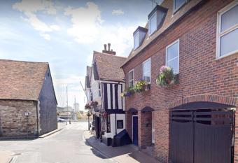 Anchorage allows 18 year olds to book a room