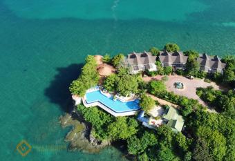 Villa Angelina Luxury Suites has Balcony rooms