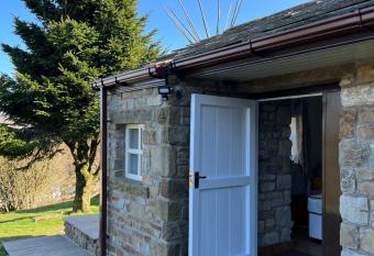 Stunning location on Pendle Hill has Balcony rooms