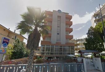 HOTEL BALTIC has Balcony rooms