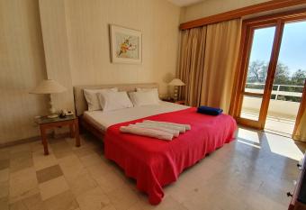 Hotel Elman has Balcony rooms