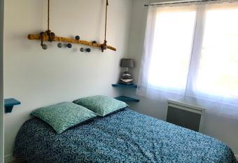 Appartement Royan, 200 m de la PLAGE has Balcony rooms