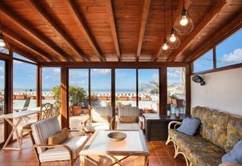 Rural House Of Roses Realejos has Balcony rooms