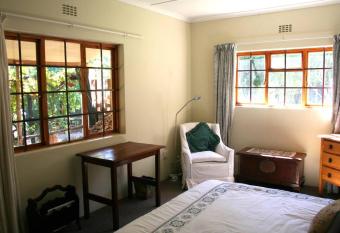34 Steyn Street, Barrydale has Balcony rooms