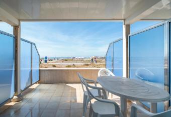 Apartamento Denis Playa 2 has Balcony rooms