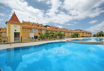 Luxury Candesol I has Balcony rooms