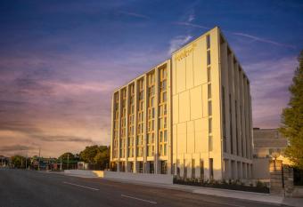 Maldron Hotel Merrion Road allows 18 year olds to book a room