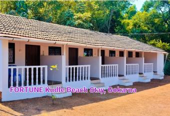 Fortune Stay Kudle Beach Gokarna has Smoking/Balcony rooms