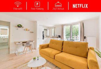 Le Petit Cozy Home - Mayvenn has Balcony rooms