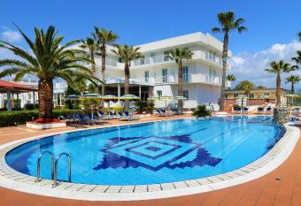 Hotel Olimpico has Balcony rooms