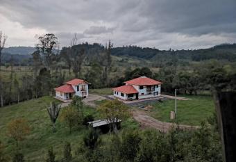 Casa de campo el roblegal has Balcony rooms