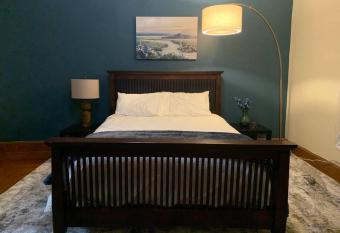 Clifton Scenic Lodge: Prvt Hot Tub, Patio, Parking has Balcony rooms