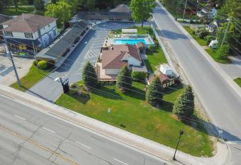 Beach Club by Beach1 Motel allows 18 year olds to book a room