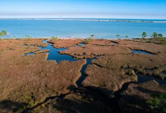 I love salty air has rooms with a private hot tub