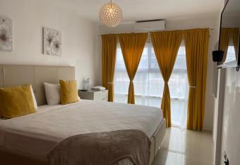 Luxurious 4 bedroom Villa has Balcony rooms