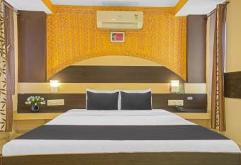 Super OYO Collection O Mgr Inn allows 18 year olds to book a room