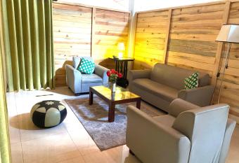 JP Hostels & Apartment allows 18 year olds to book a room