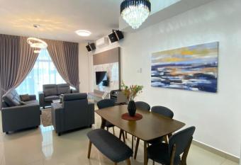 Desaru Homestay-Eva Melati[ karaoke,WIFI,BBQ]40M8 allows 18 year olds to book a room