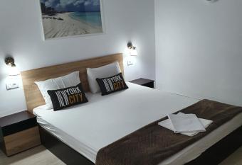 GMS HOUSE COSTINESTI has Balcony rooms