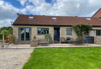 Beck Hill Cottage In Brandsby has Balcony rooms