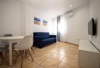 APARTAMENTO LUZ DEL SOL has Balcony rooms