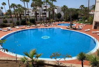 EL DORADO HOLIDAYS has Balcony rooms