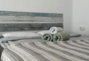 Estudio R  o Caramel allows 18 year olds to book a room