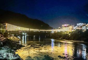 Karwaan by the Ganges allows 18 year olds to book a room