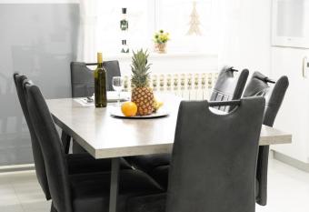 Maris allows 18 year olds to book a room