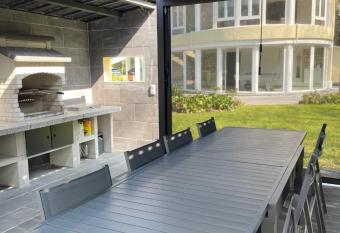 villa Simon has rooms with a private hot tub