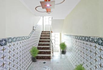 OYO Bhagyashree hotel crown view allows 18 year olds to book a room