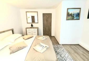 Casa EMY Busteni has Balcony rooms