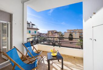 Margherita has Balcony rooms