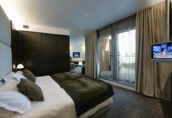 Antony Palace Hotel - Venice Airport has rooms with a private hot tub