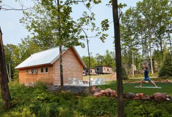 Wild Rice Retreat has Balcony rooms