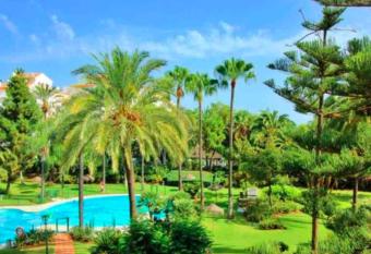 Puerto Banus Beachfront Apartment D has Balcony rooms