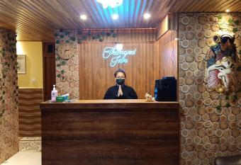 THANGMI INN has Smoking/Balcony rooms