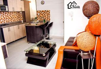 Hermoso Apartahotel cerca al centro de Pereira 501 allows 18 year olds to book a room